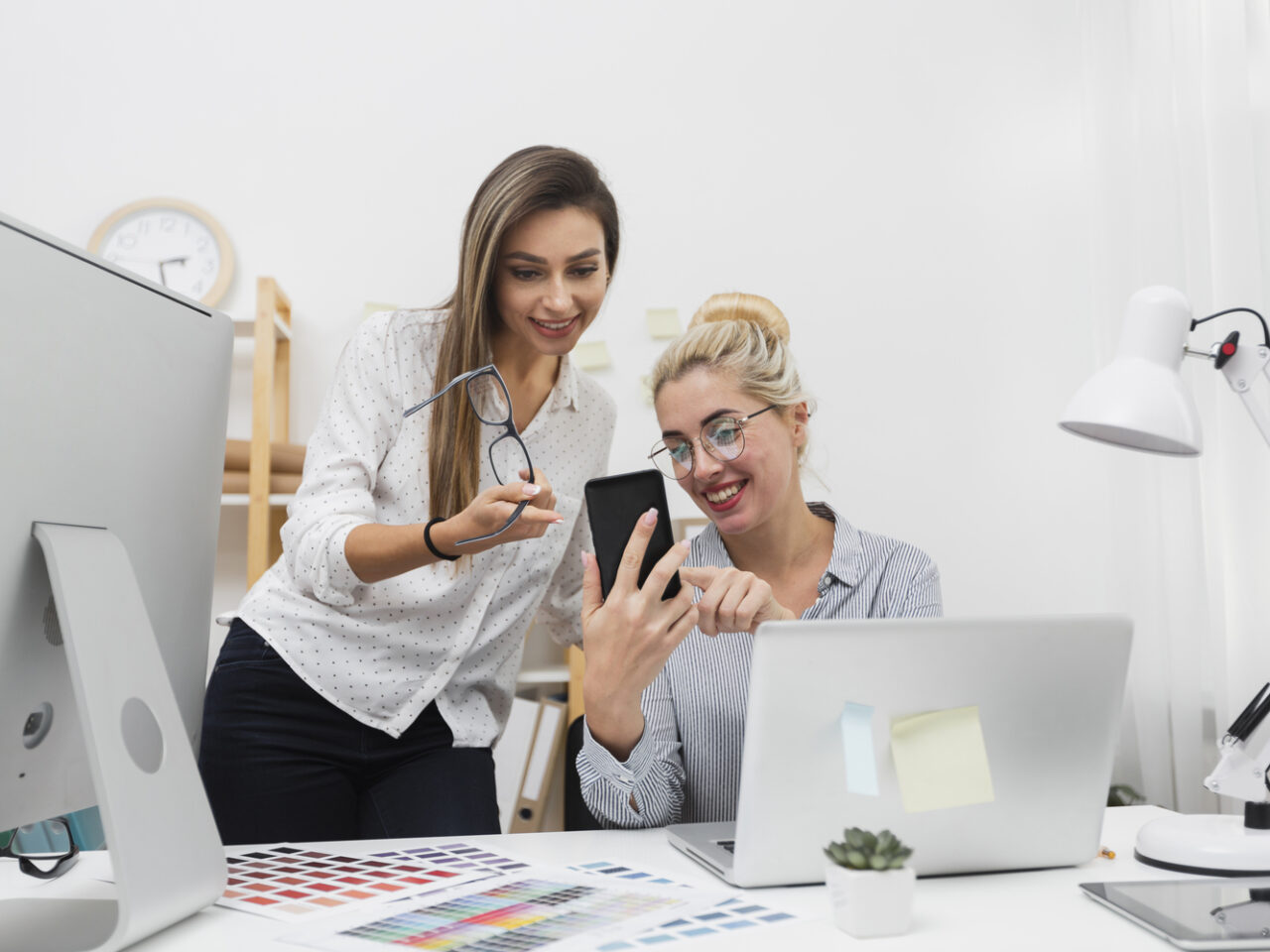 https://venacreativa.subdominioweb.online/wp-content/uploads/2026/06/Agencia-de-marketing-y-publicidad-1280x960.jpg